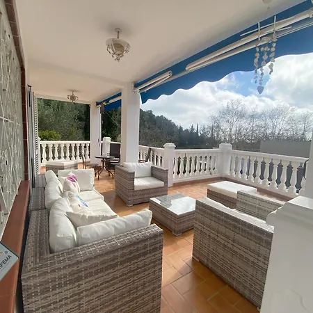 Les Moreres De Sitges, Mediterranean-style Family Escape فيلة