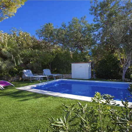 Les Moreres De Sitges, Mediterranean-style Family Escape